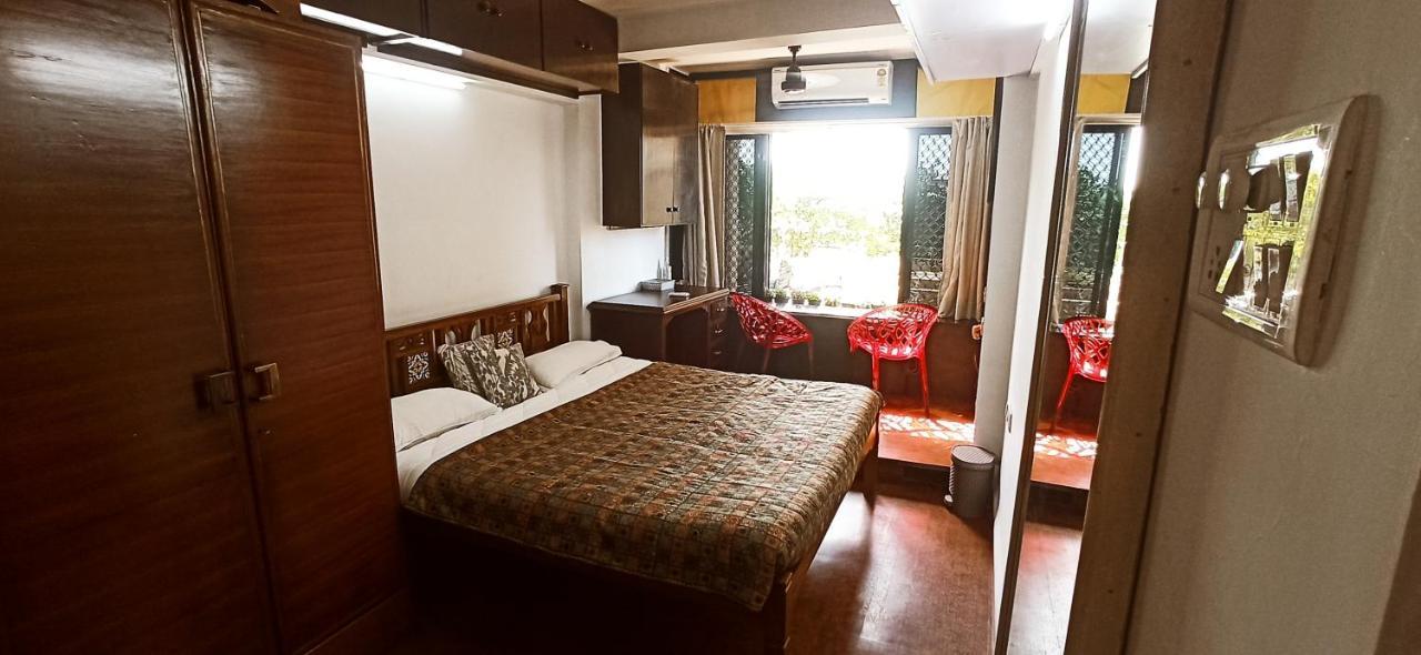 Cozy Private Ac Studio By The Sea Bandstand Bandra W Mumbai Nr Taj Lands End Leilighet Eksteriør bilde