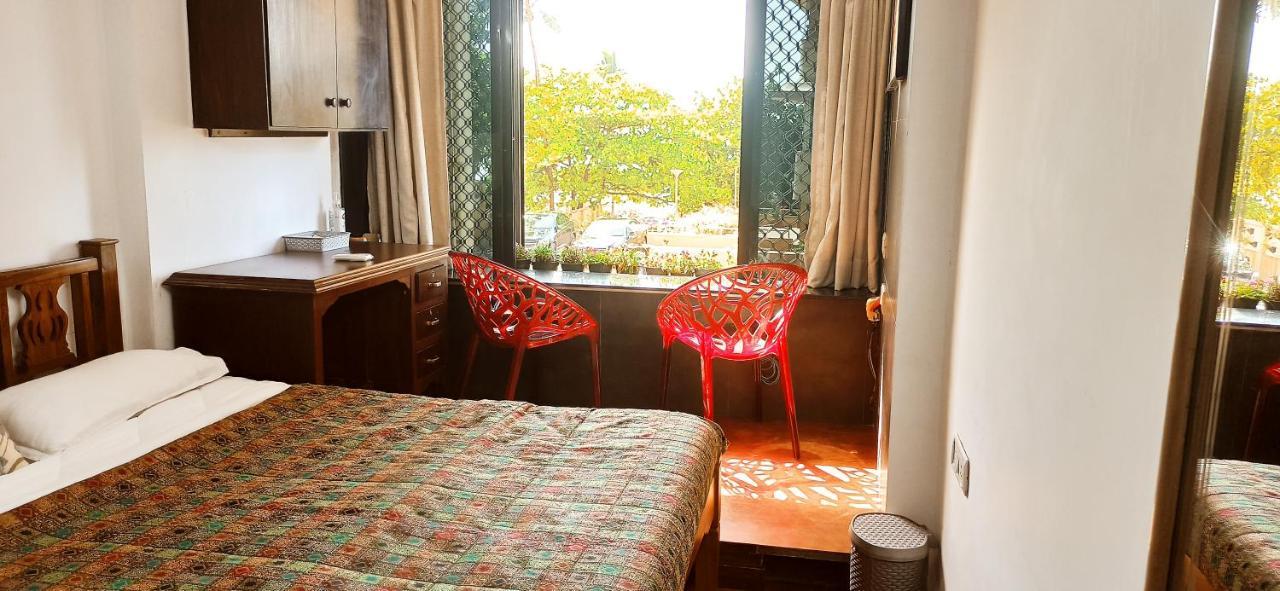 Cozy Private Ac Studio By The Sea Bandstand Bandra W Mumbai Nr Taj Lands End Leilighet Eksteriør bilde